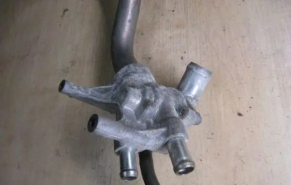 Honda Insight Thermostat/thermostat housing 19320RB0000