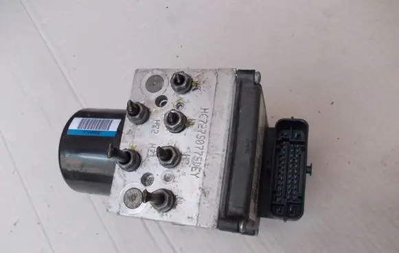 Volkswagen PASSAT B6 ABS Pump 3C0614109C