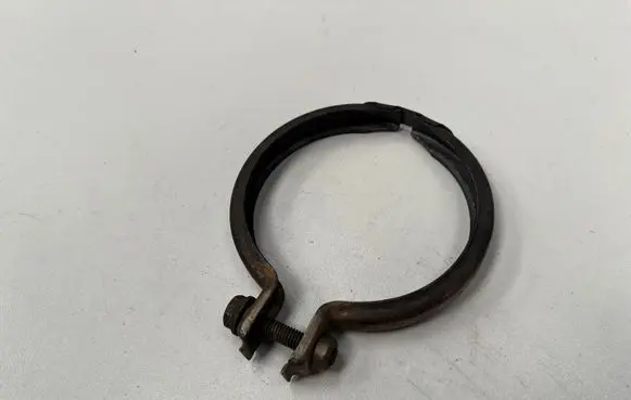 BMW 3 E90 E91 Muffler pipe connector clamp 7553602
