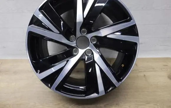 R19 alloy rim