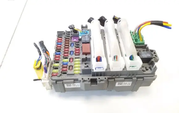 Honda CR-V Fuse module E6116RA000021