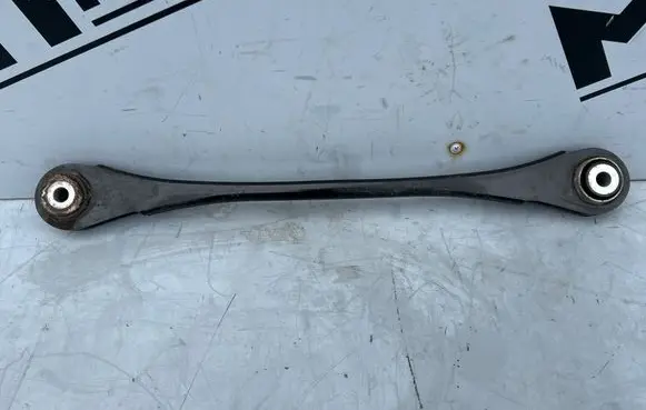Rear control arm