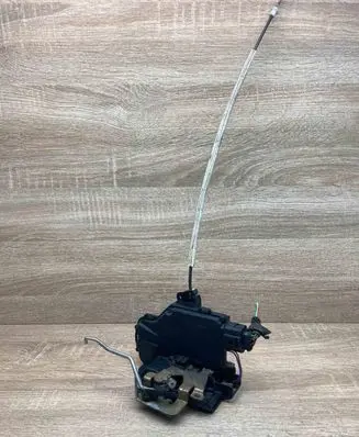 Audi A6 S6 C5 4B Front door lock 4B1837016B WITHPLUG