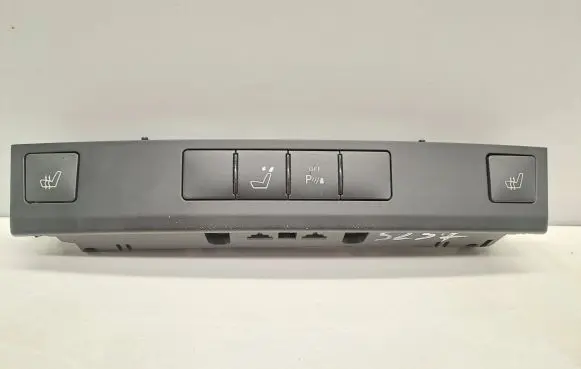 Mercedes-Benz E W212 Seat heating switch A2128202610 33911101 0837000830