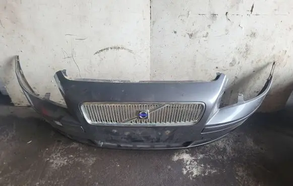 Volvo V50 Front bumper