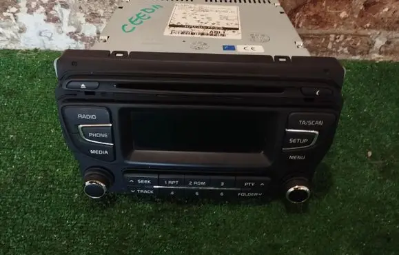 KIA Ceed Radio/CD/DVD/GPS head unit