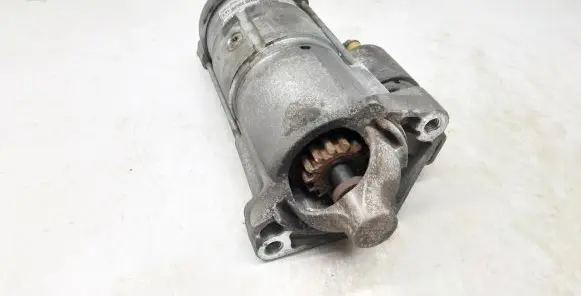 Volvo V70 Starter motor 30644954