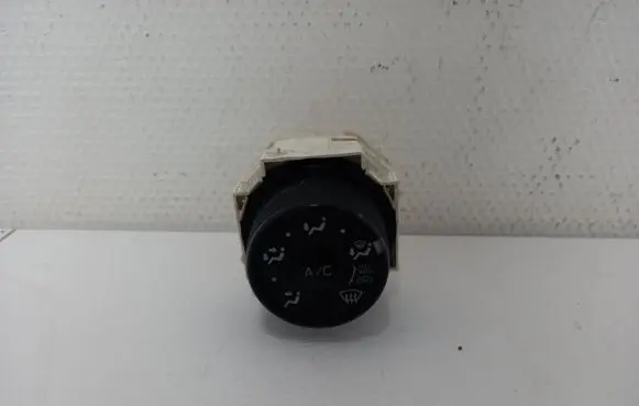 Toyota Yaris Air circulation switch 55901 559010D130