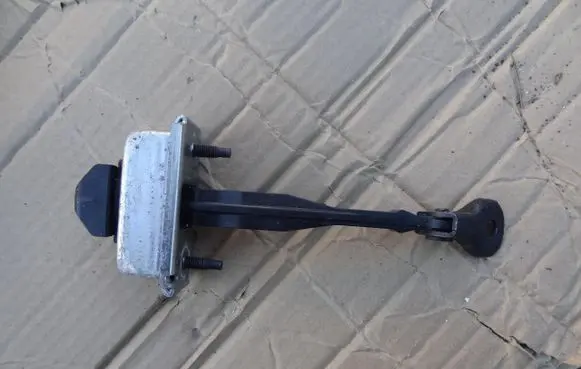 Opel Insignia B Rear door check strap stopper 39089088