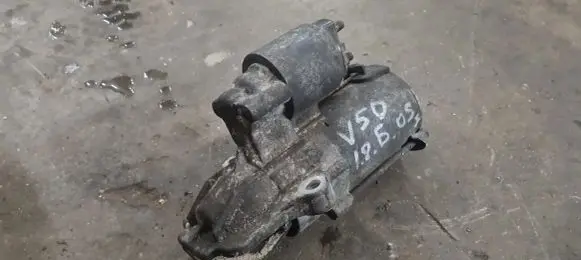 Volvo V50 Starter motor 30667059