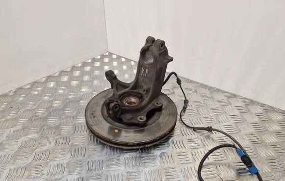 Peugeot 208 Front wheel hub