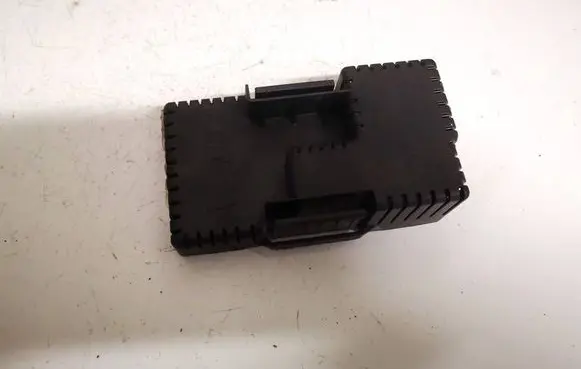 Volvo XC70 Fuse box cover 6g9t14c507ab 6g9t-14c507ab