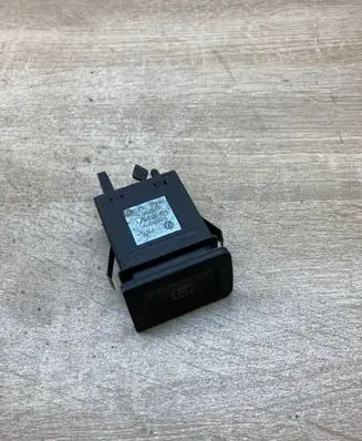 Volkswagen Golf IV Windscreen/window heater switch 1J0959621