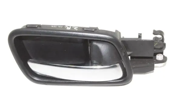 Honda CR-V Rear door interior handle