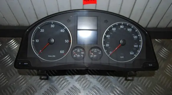 Volkswagen Golf V Speedometer (instrument cluster) 1K0920960L