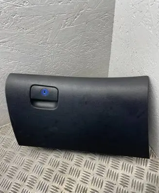 Hyundai i30 Glove box 845162L000