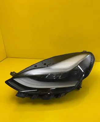 Tesla Model Y Headlight/headlamp 1514952-00-C
