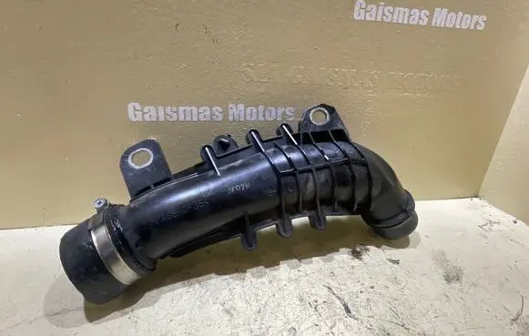 Mazda CX-5 Intercooler pipe mounting bracket 0513300366