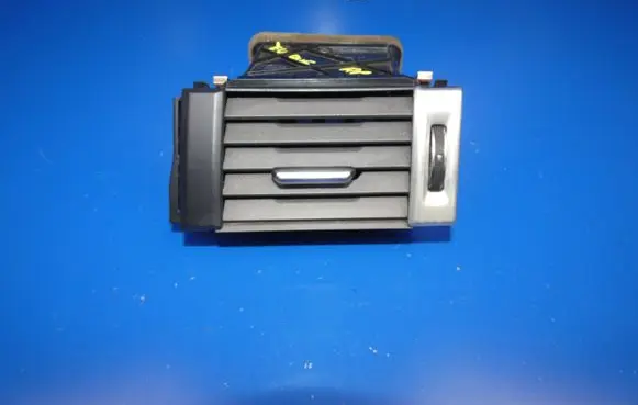 Land Rover Evoque I Dashboard side air vent grill/cover trim 