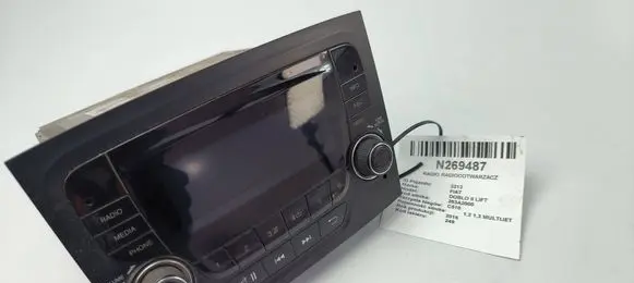 Fiat Doblo Radio/CD/DVD/GPS head unit 