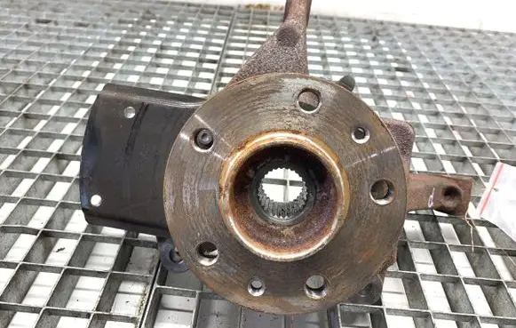 Renault Trafic III (X82) Front wheel hub spindle knuckle 