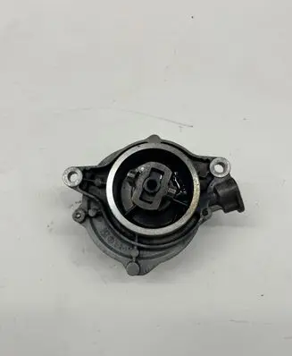 BMW X6 E71 Vacuum pump 11667791232 7791232