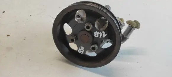Volkswagen PASSAT B5.5 Power steering pump 8D0145156 8002 058145255E