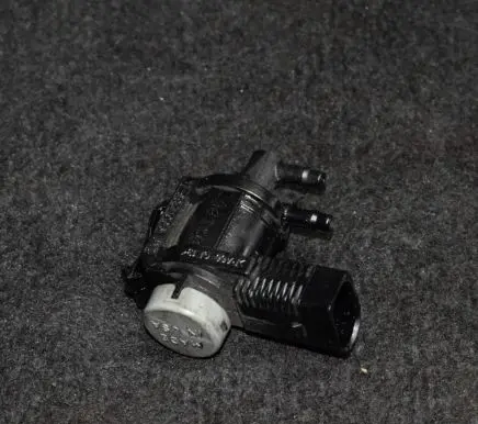 Seat Ibiza IV (6J,6P) Turbo solenoid valve 1K0906283A