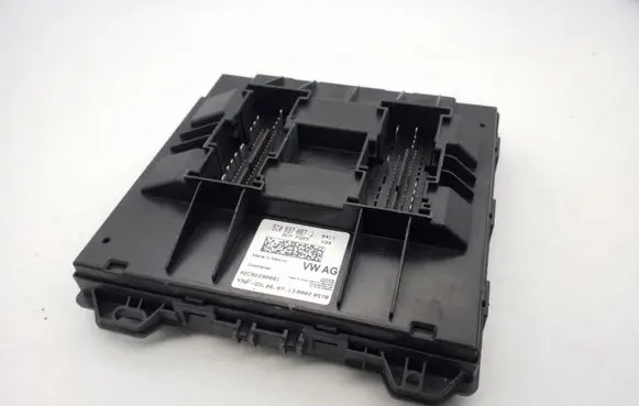Volkswagen Jetta VI Comfort/convenience module 5C0937087J A2C82290801