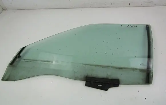 Audi 80 90 S2 B4 Front door window glass four-door 