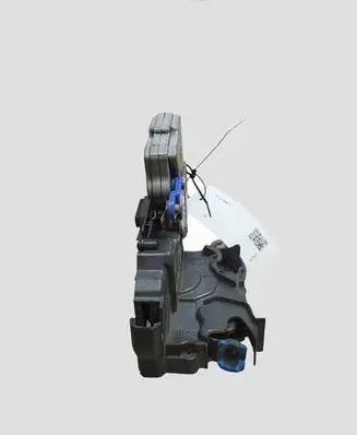 Nissan X-Trail T30 Front door lock