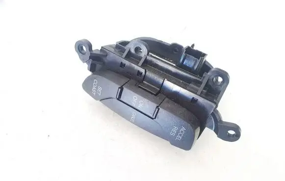 Steering wheel buttons/switches