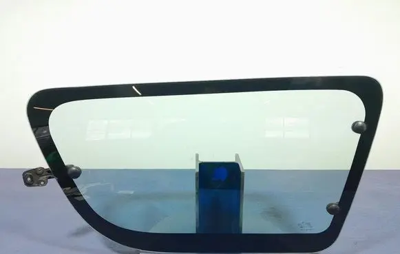 Dacia Logan I Rear side window 