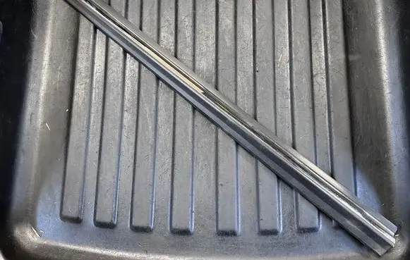 Infiniti FX Front door trim (molding) 808711CA0A