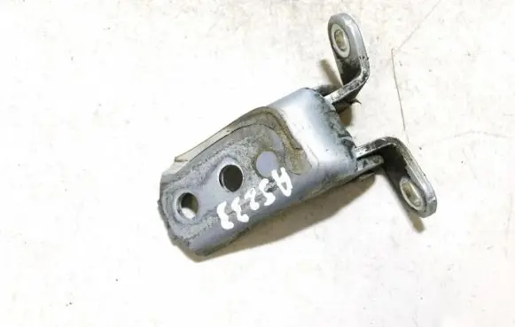 Toyota Aygo AB10 Front door upper hinge