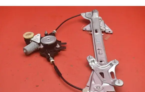Toyota Corolla E10 Front door window regulator with motor 69820-02804-A