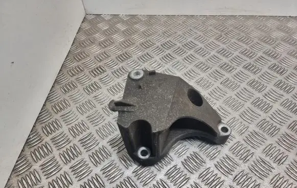 Opel Signum Engine mounting bracket 9191126