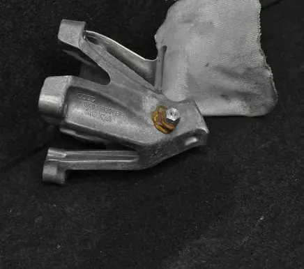 Audi Q5 SQ5 Engine mounting bracket