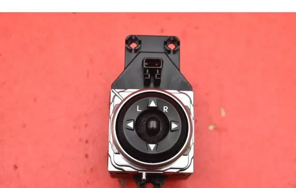 Hyundai i30 Mirror heating switch 39Y4811110