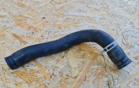 Chrysler 300M Engine coolant pipe/hose 04767160
