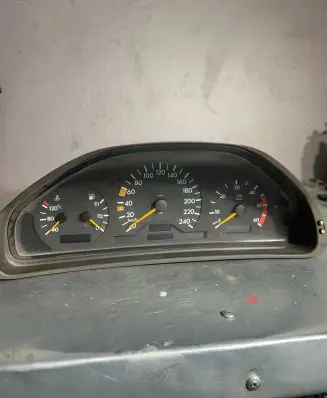Mercedes-Benz E W210 Speedometer (instrument cluster) 2105401448 110008898002