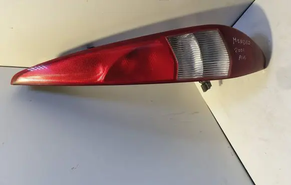 Ford Mondeo Mk III Rear/tail lights 2021101015 4042782