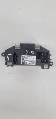 Volkswagen PASSAT B6 Heater blower motor/fan resistor 3C0907521