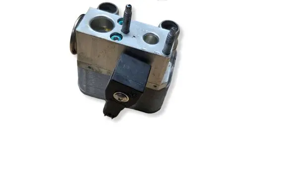 Opel Corsa F Air conditioning (A/C) expansion valve 9831600480