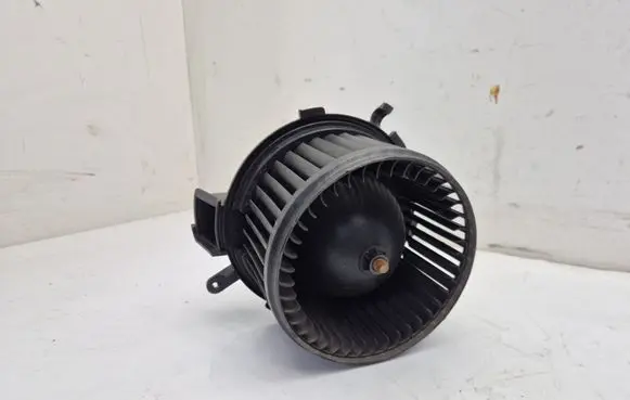 Volkswagen Transporter - Caravelle T5 Heater fan/blower 7H5820021B
