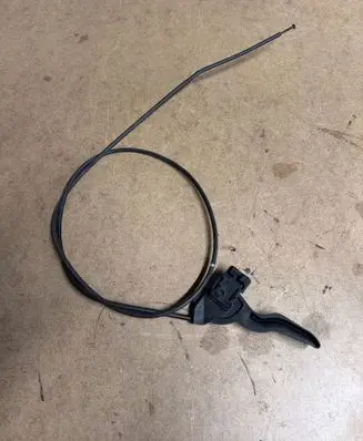 Opel Meriva B Engine bonnet (hood) release handle 13128233 348978920