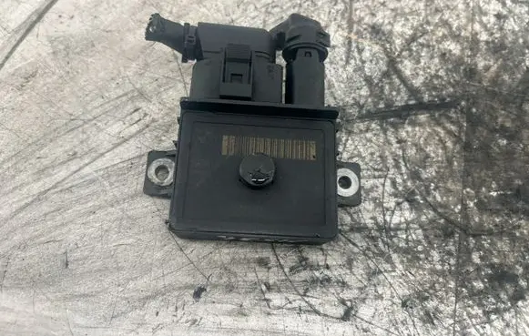 BMW 1 E82 E88 Glow plug pre-heat relay 0522120102