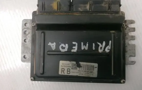 Nissan Primera Engine control unit/module mec32590