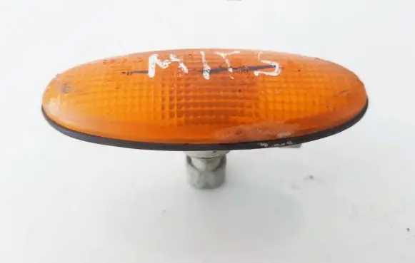 Mazda 626 Front fender indicator light 21461612 214-61612