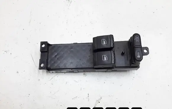 Volkswagen PASSAT B5 Electric window control switch 1j3959857